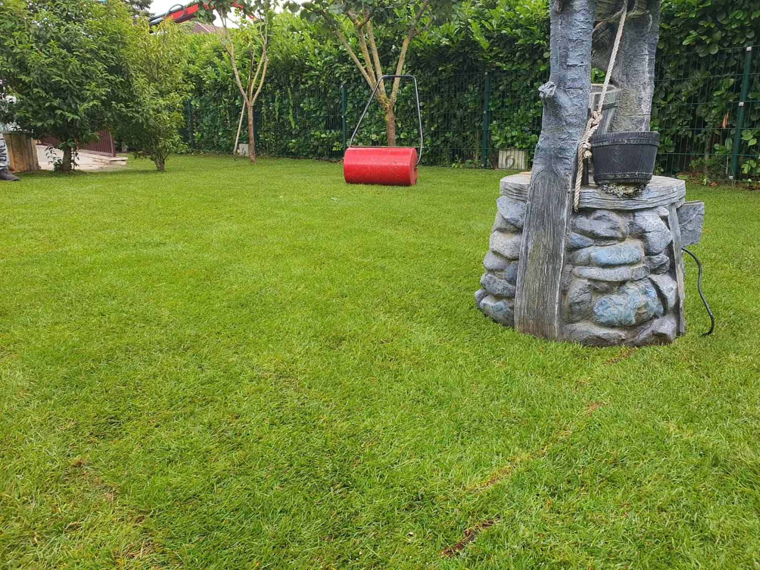 OKY A.T.L. - Garten mit Tafelaufsatz